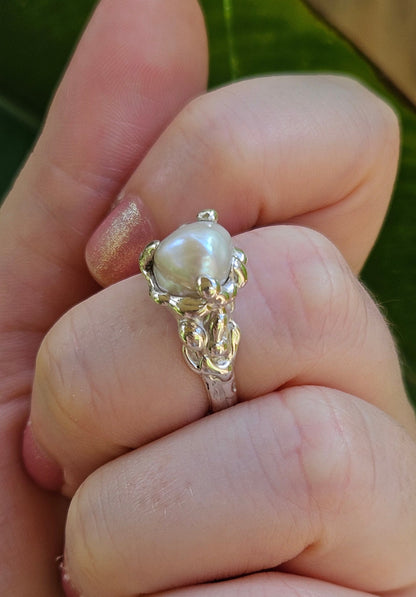 Moonlace Pearl Ring