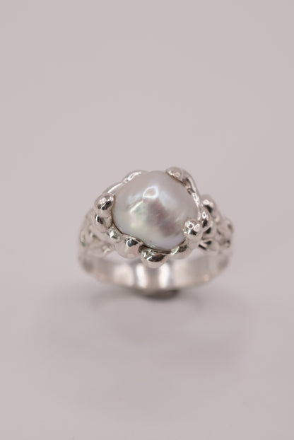 Moonlace Pearl Ring