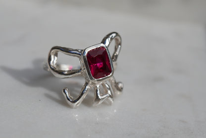 Lovers Bow Ring