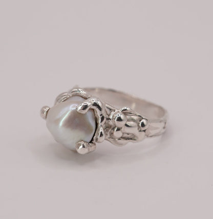 Moonlace Pearl Ring