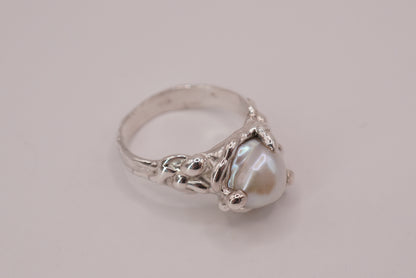 Moonlace Pearl Ring