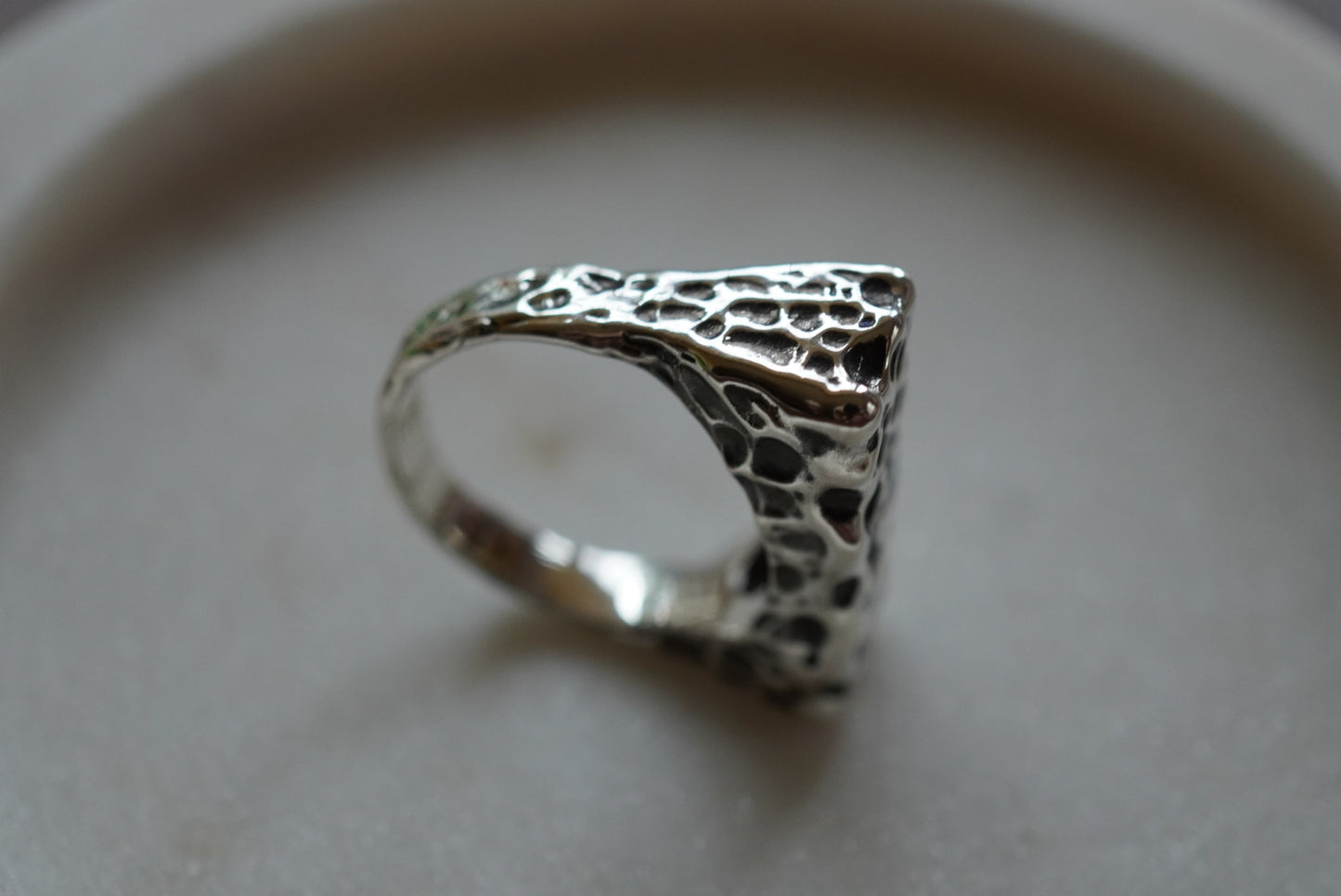 Mire Signet Ring